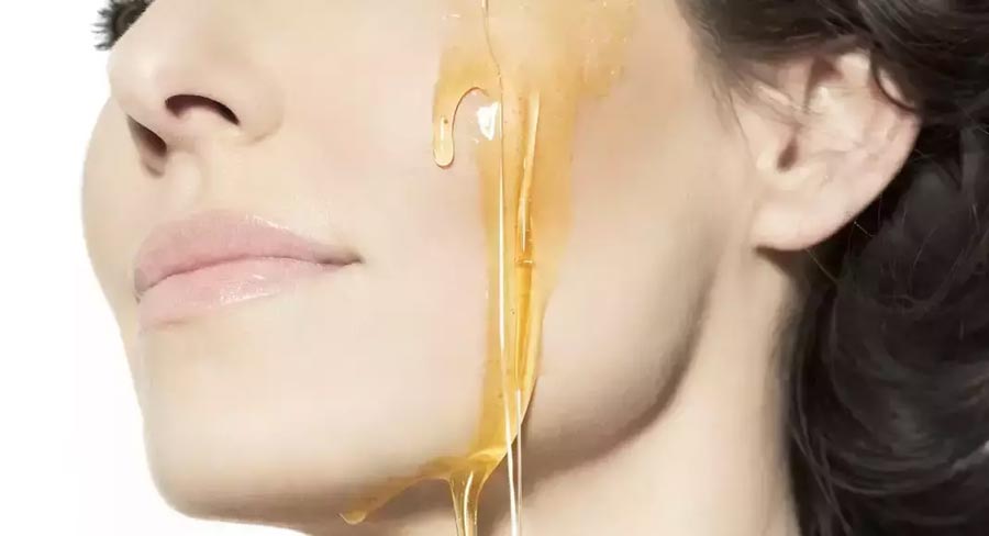 استفاده از عسل برای درمان فوری جوش صورت 
