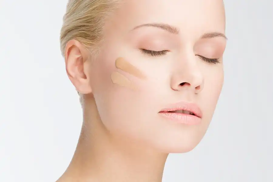 کرمپودر باید با رنگ طبیعی پوست شما هماهنگ باشد.